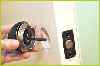 Expert Locksmith Services Uppr Marlboro, MD 301-723-7157 - 12-changing-locks